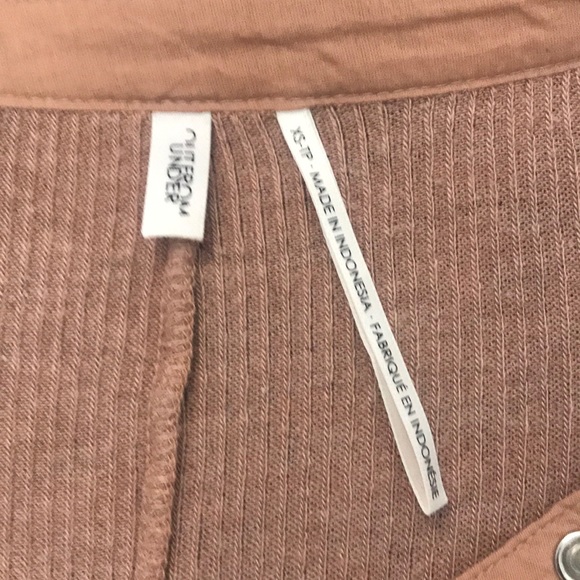 Urban Outfitters Long Sleeve button up - Picture 3 of 3